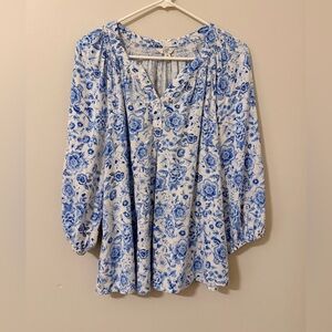 crown & ivy Blue and White Floral Peasant Tunic